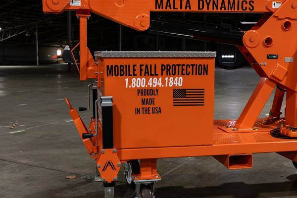 Malta Dynamics X1200 Mobile Grabber, Indoor, 28 ft Electric | Canada