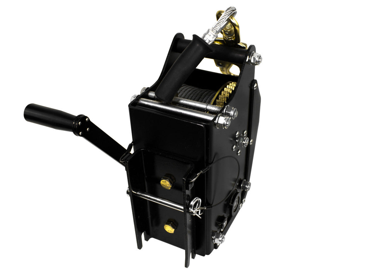 Frontline RUW60 winch mounting plate and pin-locking bolts