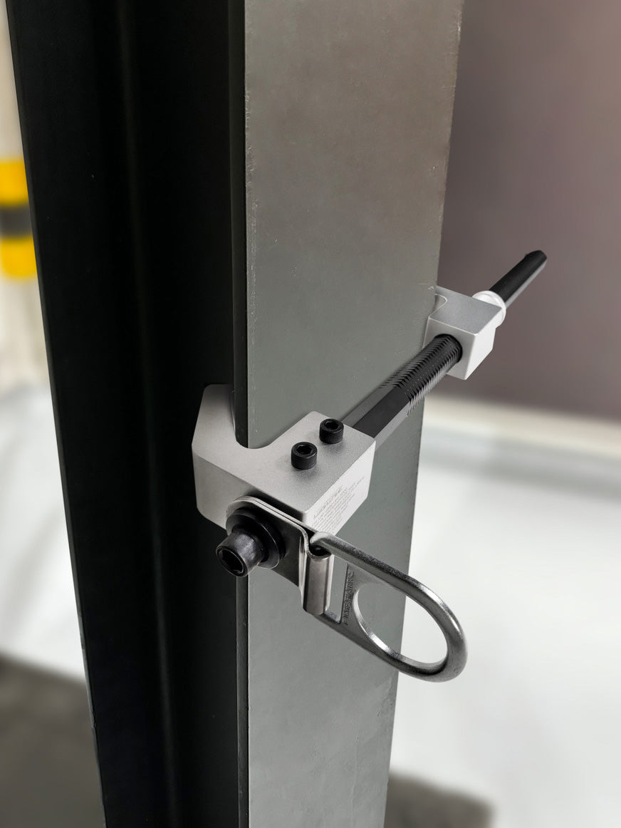 Frontline ST18AV beam anchor clamped on an I-beam on site