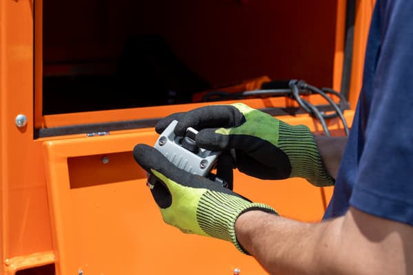 Malta Dynamics X360 Mobile Grabber, 34.5 ft, 360° Mast | Canada